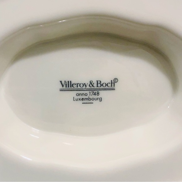 Villeroy & Boch Riviera Gravy/Sauce Boat With Attached Base Plate - Picture 9 of 9